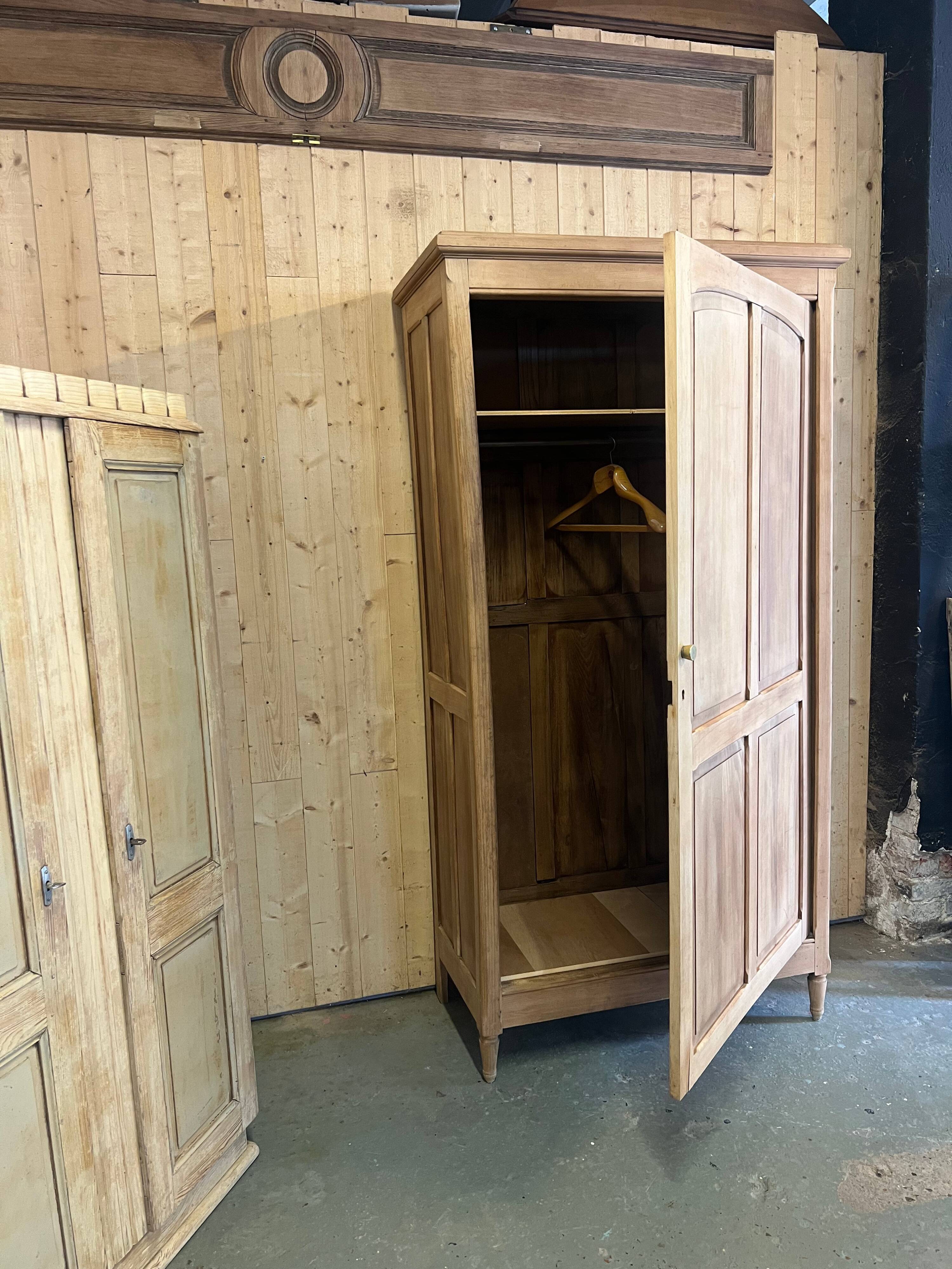 Grande armoire penderie hêtre brut