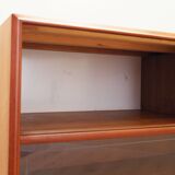 Buffet haut en teck, design danois, années 1970, production : Danemark