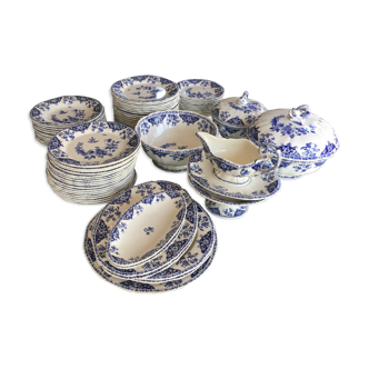 Very nice Service Gien 68 parts blue and white earthenware in perfect condition