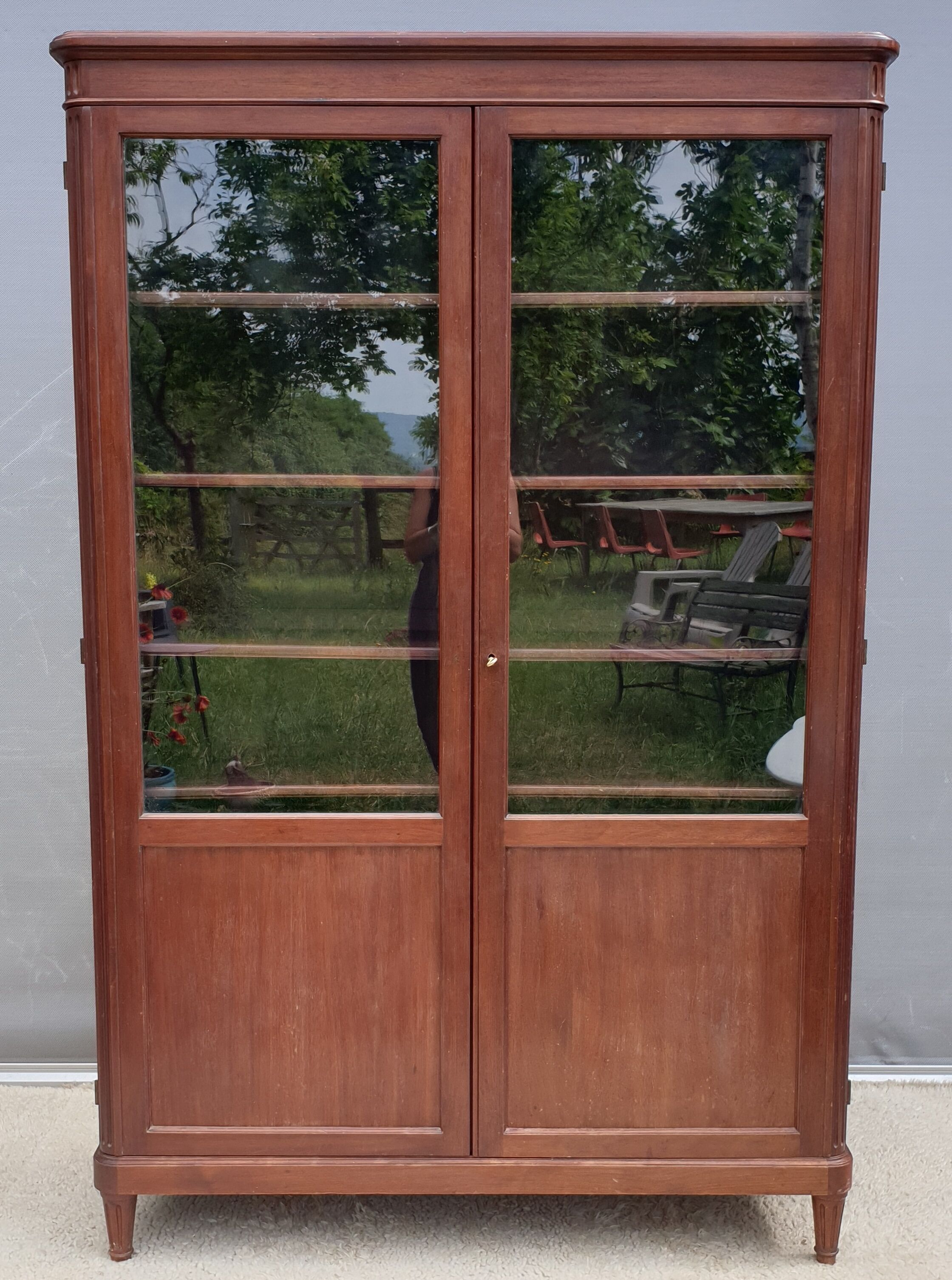 Mahogany library showcase Louis XVI style