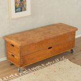 Vaulting Box as Bench and Shoe Cabinet