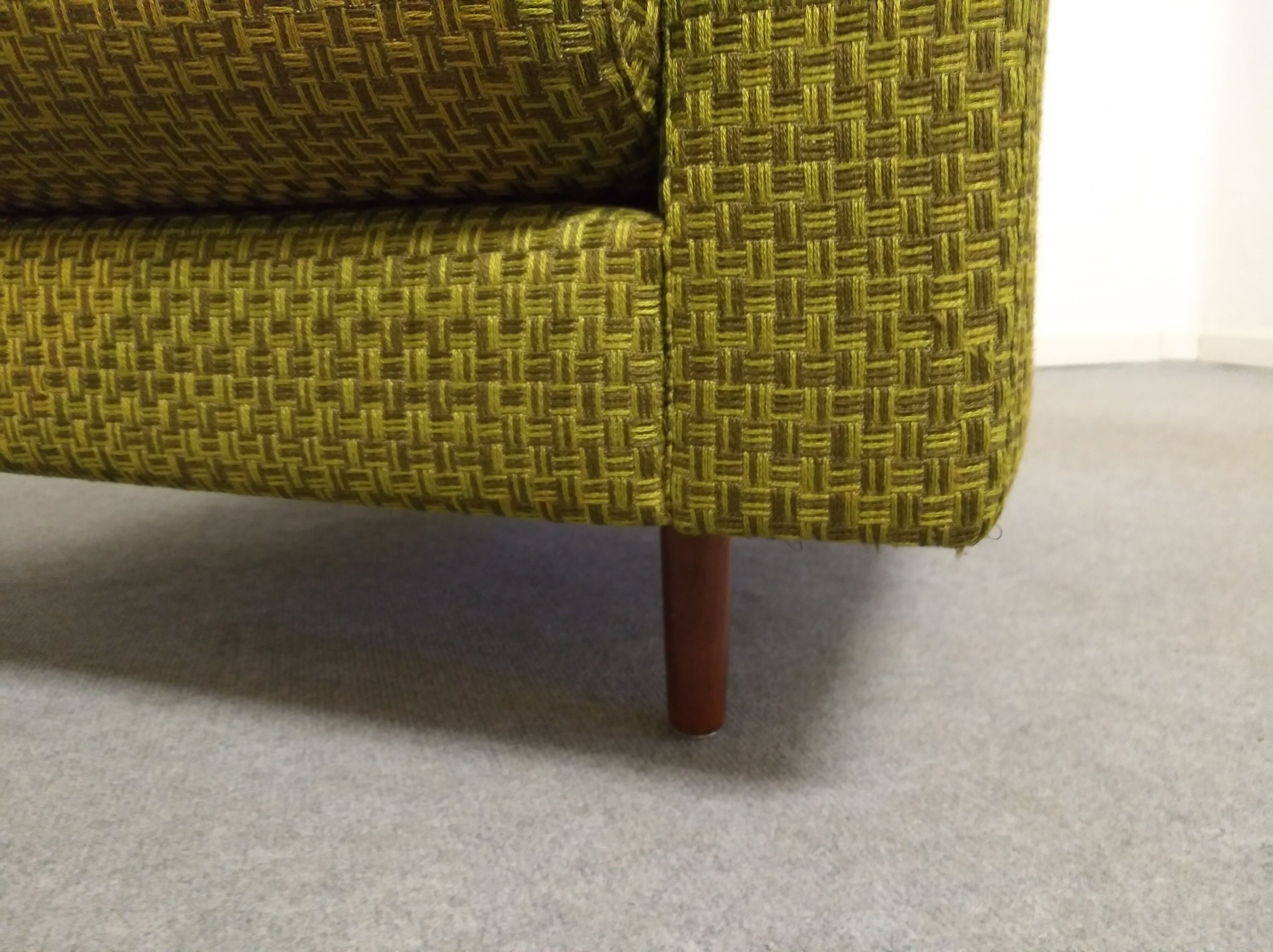 Pair of Italian armchairs from the 50s/60s