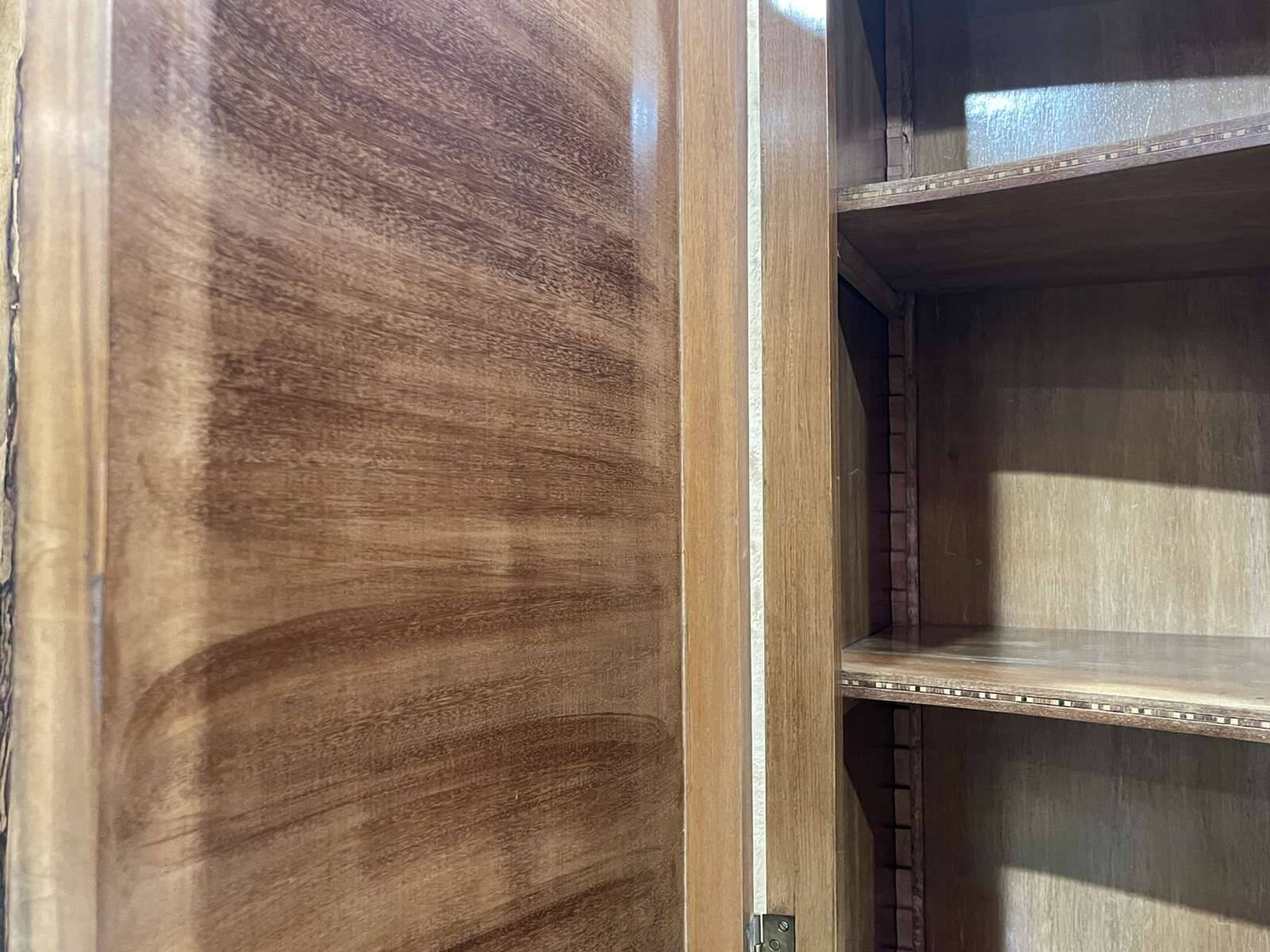 Art Deco bedroom wardrobe in walnut burl, made in the 1940s