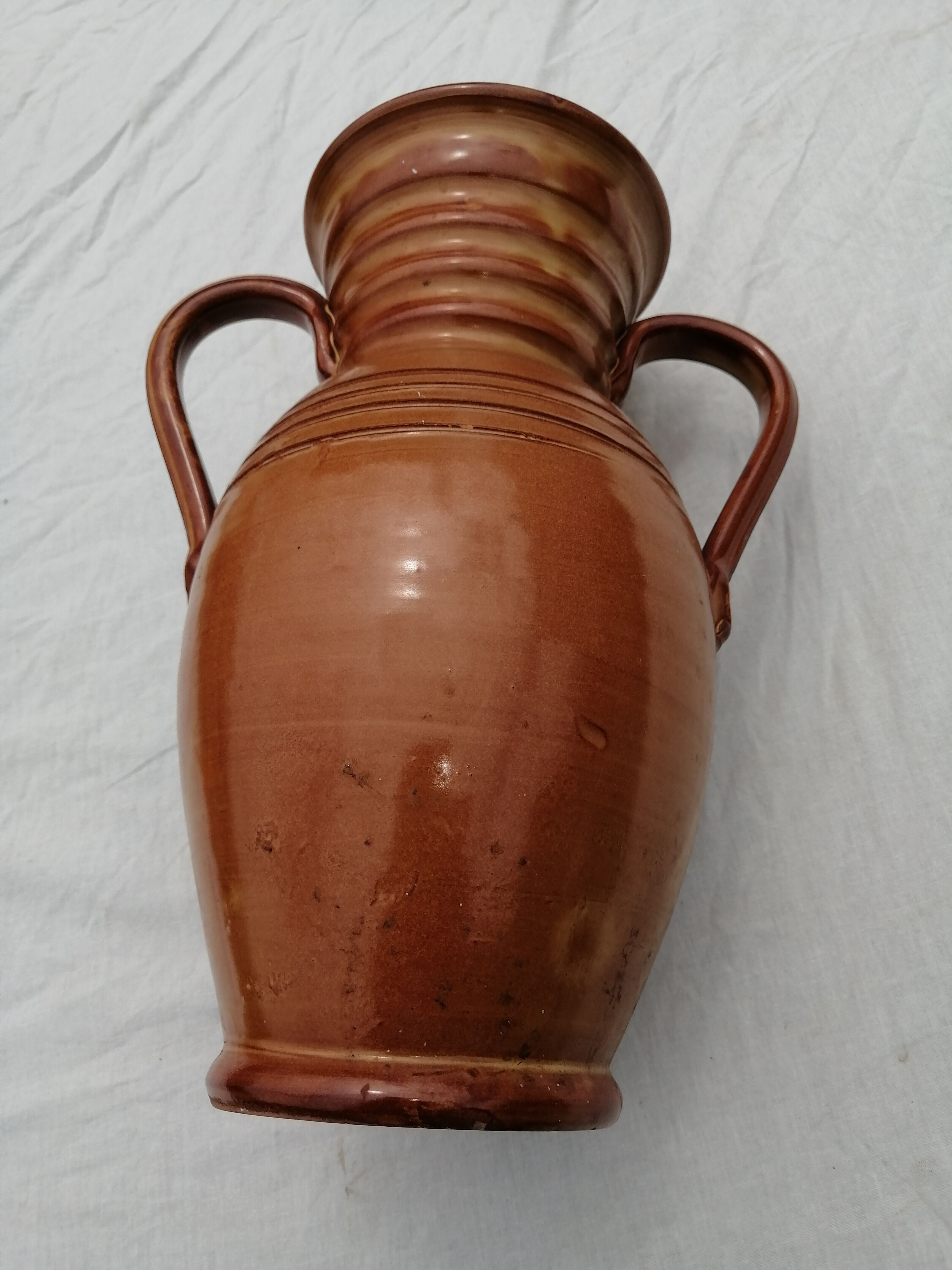 Ceramic vase