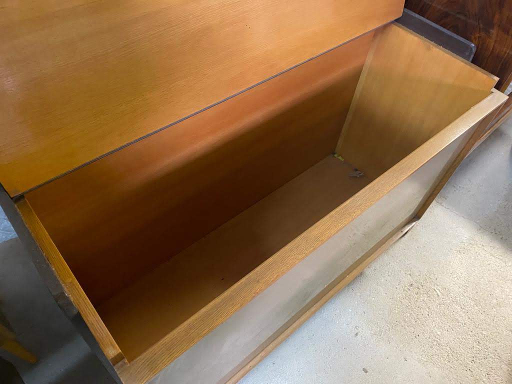 The 1960s vintage Dresser