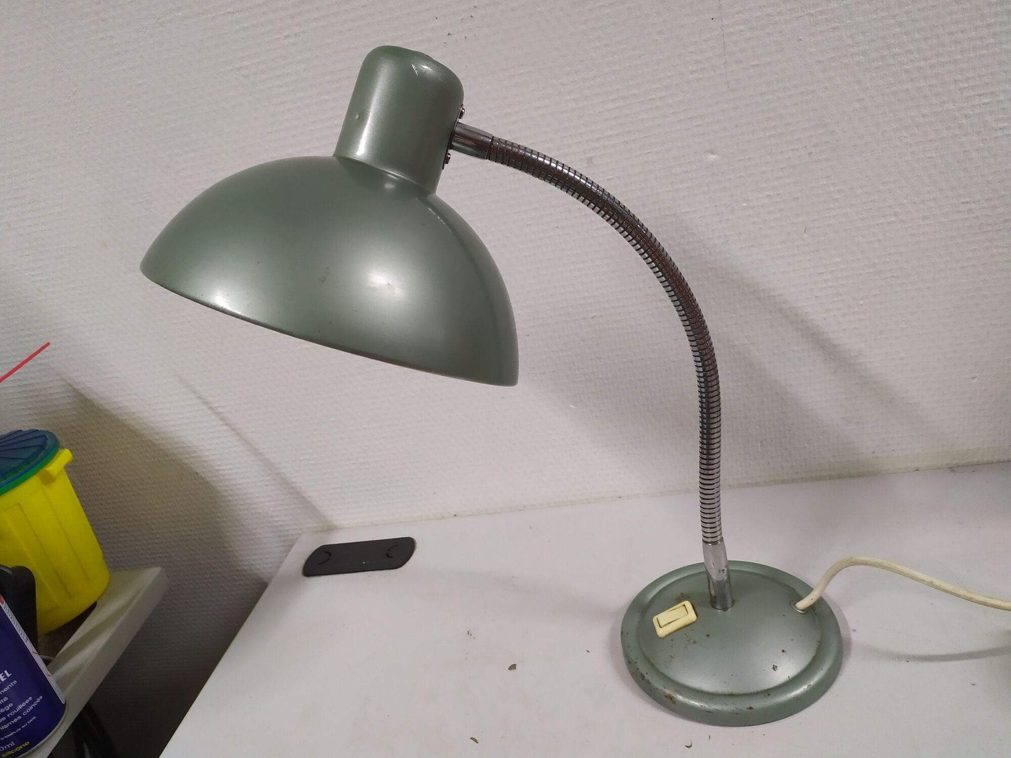 Former green aluminum metal lay desk lamp - year 60 - 70 - works