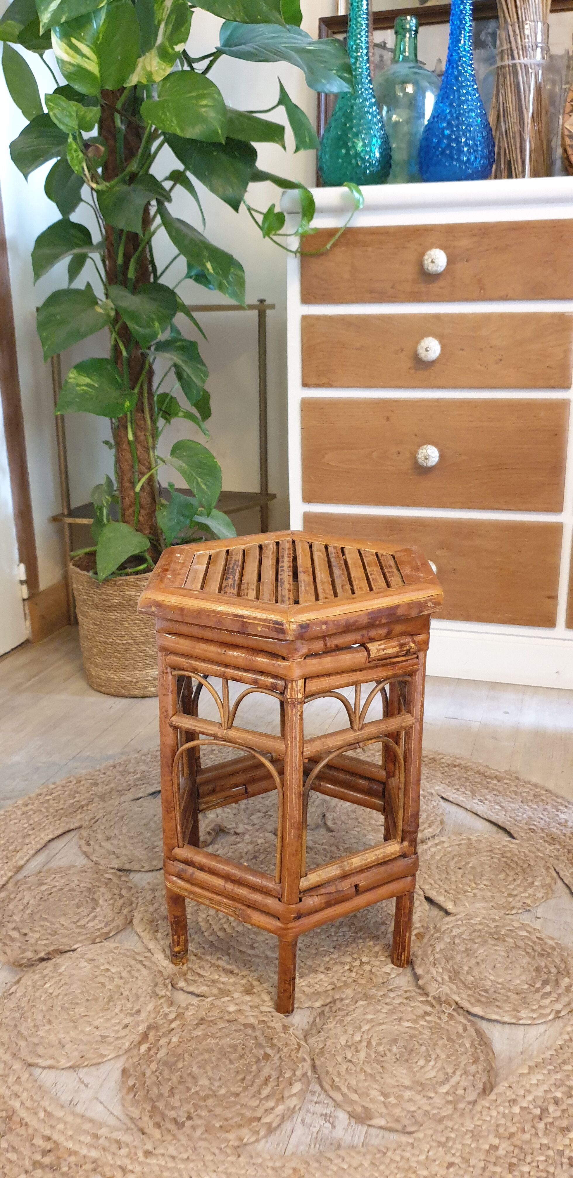 Bamboo and rattan pedestal table