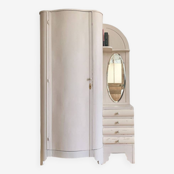 Armoire asymétrique