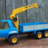 Camion grue Joustra