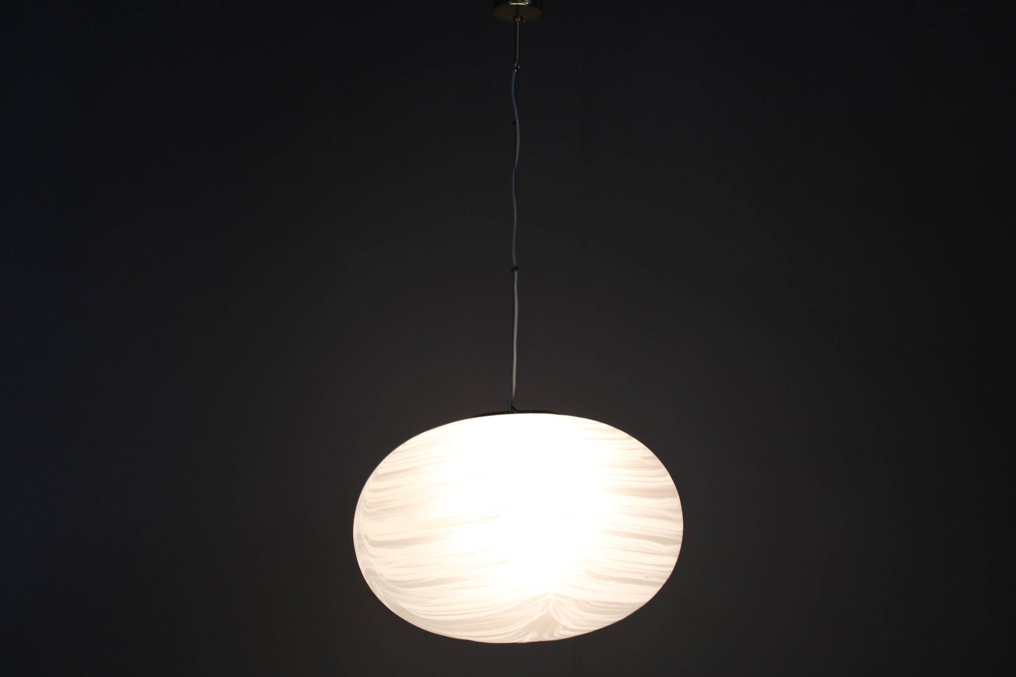 Suspension en verre des années 1970, Italie