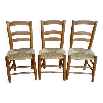 Trio de chaises en bois et assise paillée