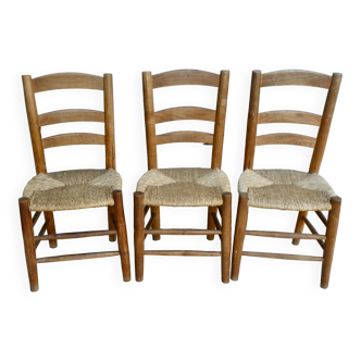 Trio de chaises en bois et assise paillée