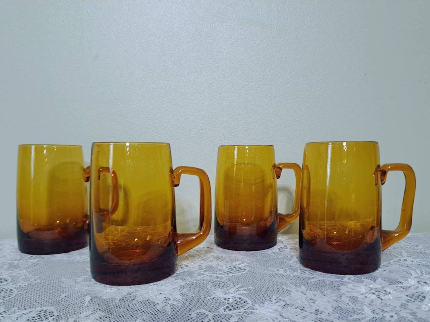 4 amber glass cups
