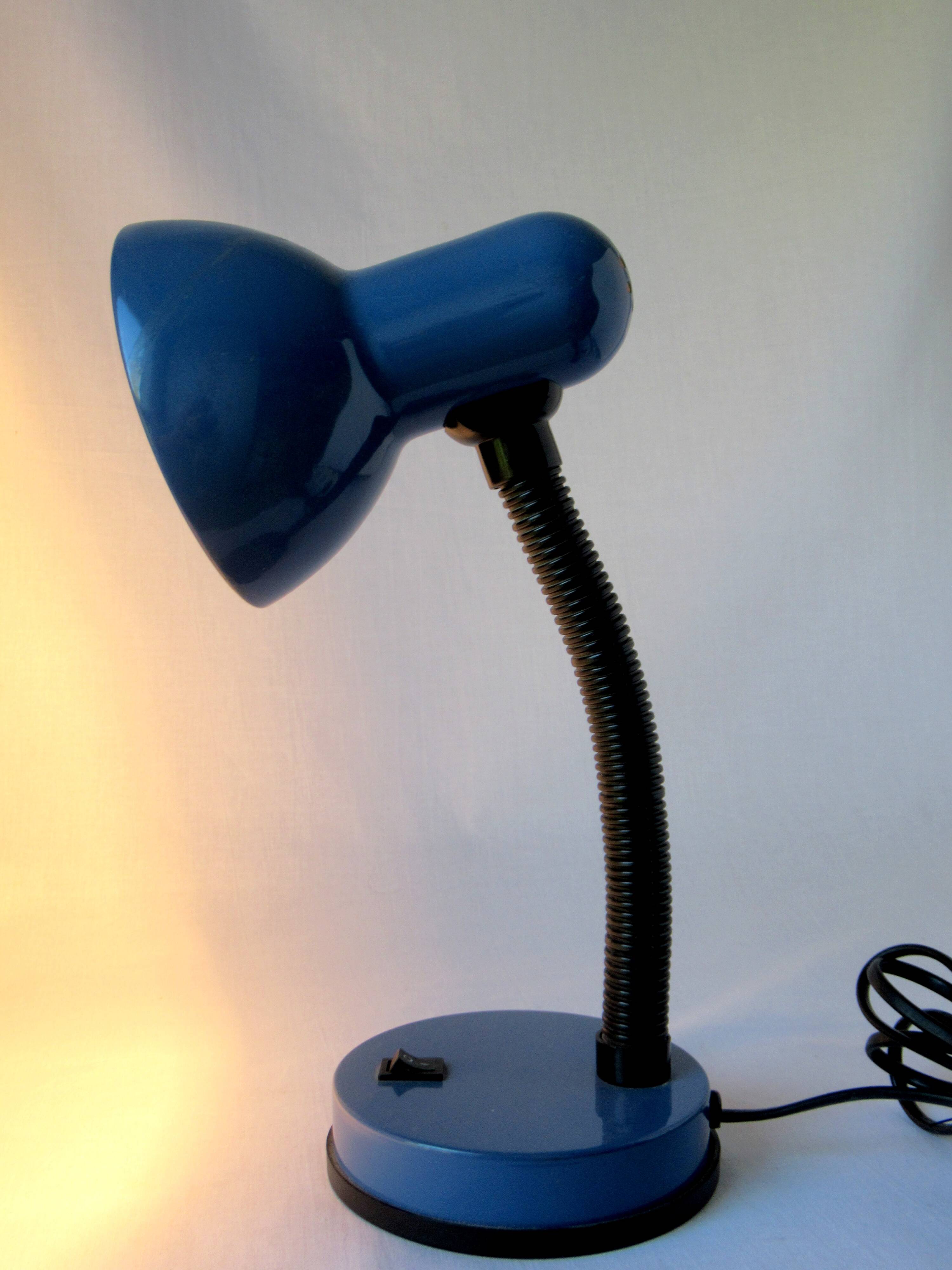 Desk lamp