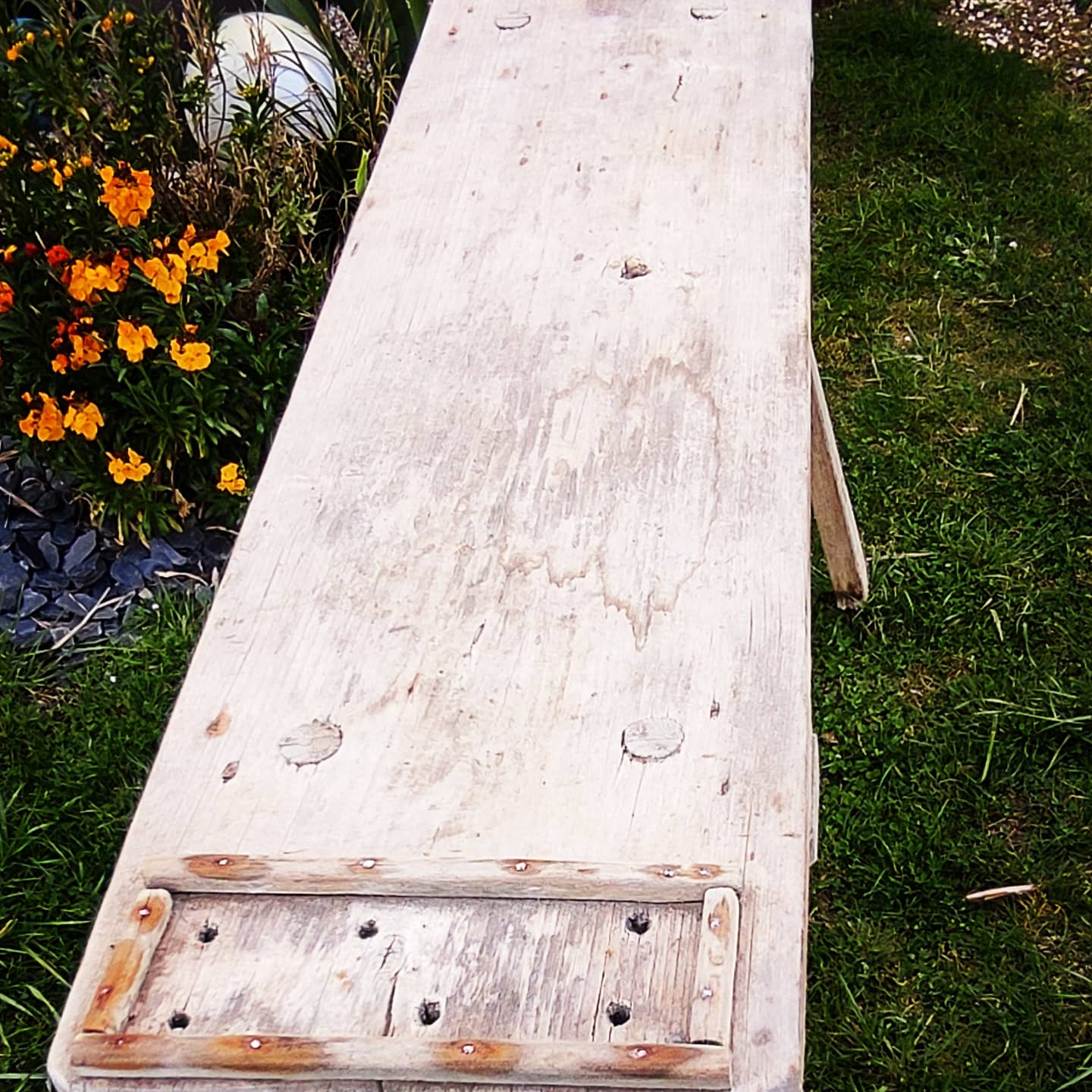 Vintage washing table