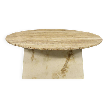 Table basse géométrique minimaliste en travertin italien des années 1970. Moderne/Mid-century