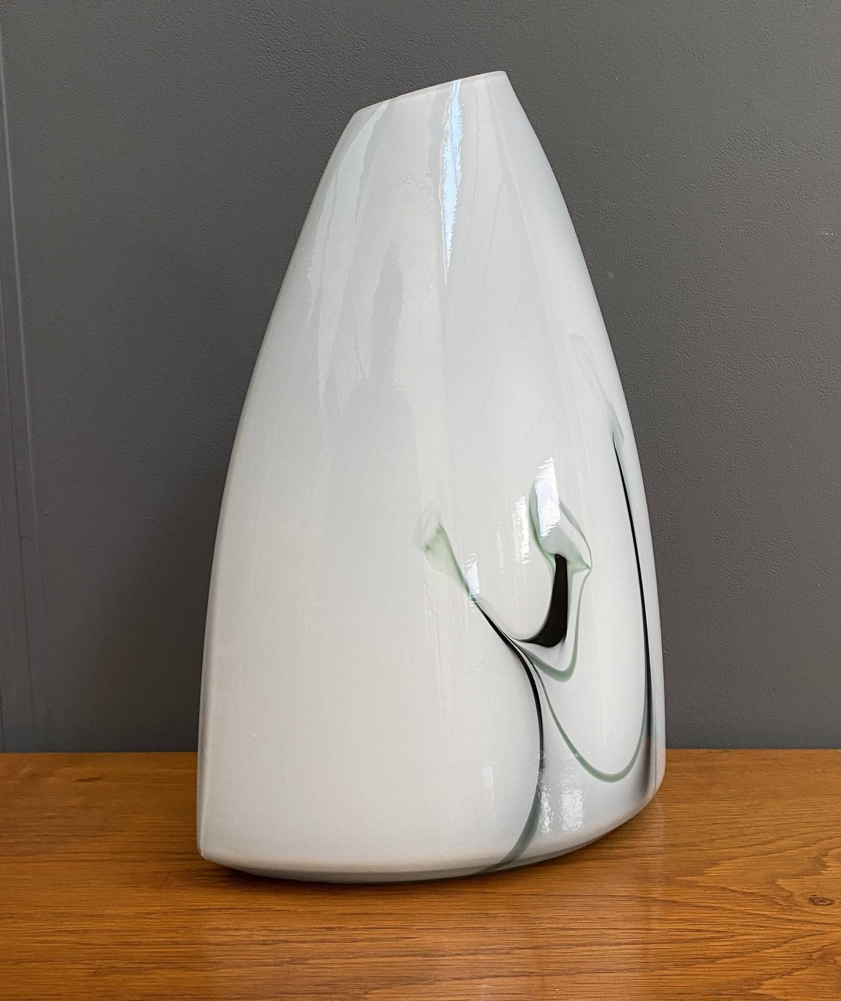 White and Green glass vase by Pomax Hom collection