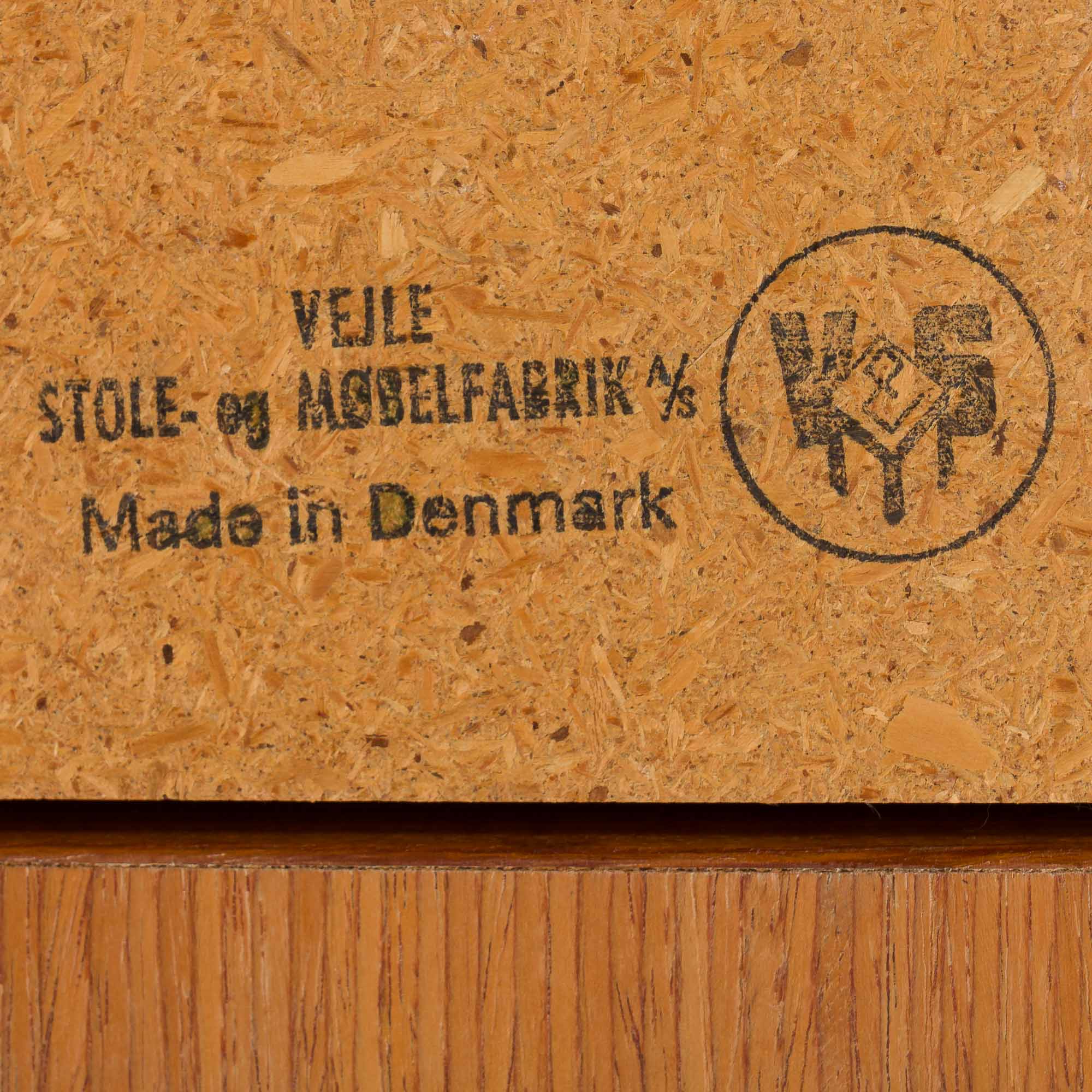 Danish extension dining table in teak by Henning Kjaernulf for Vejle Mobelfabrik, 1960s