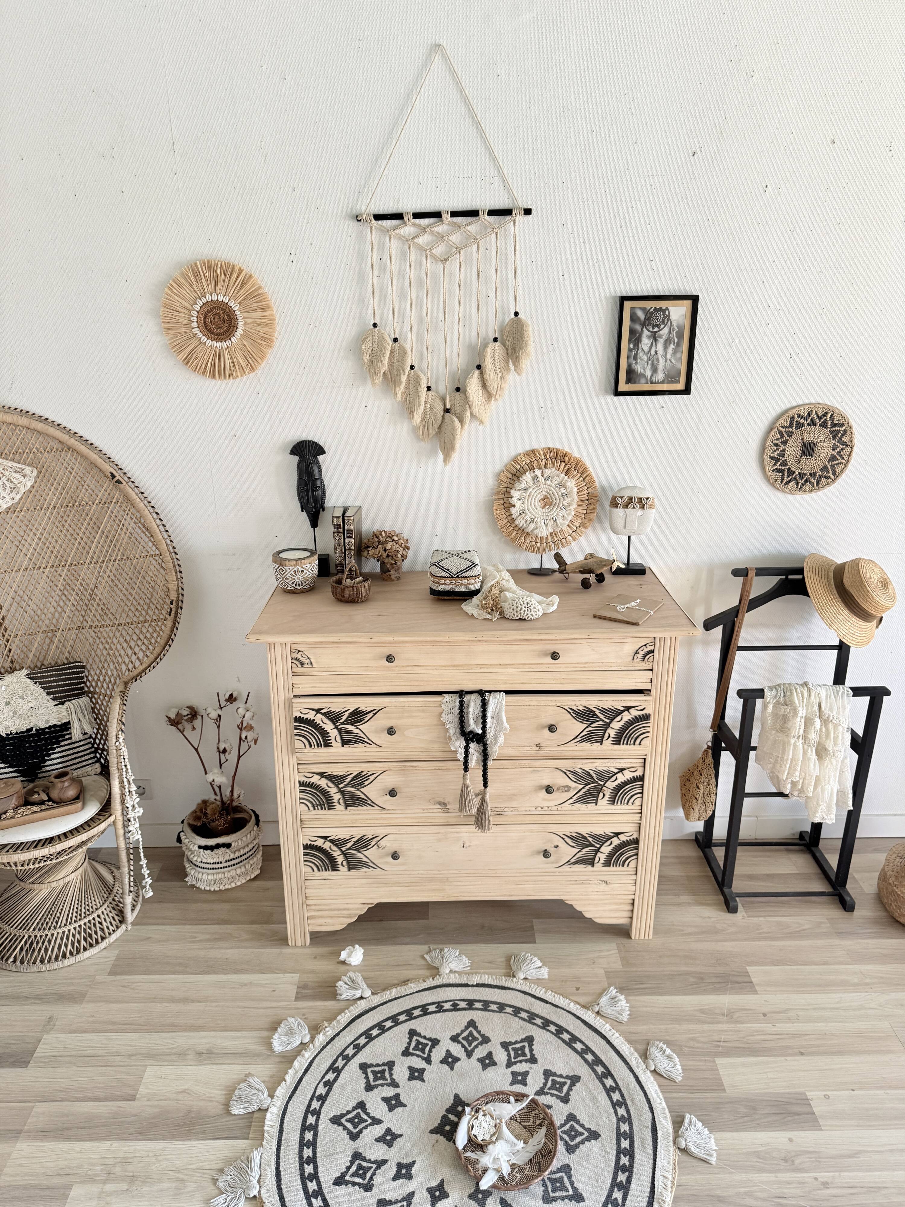 Art Deco chest of drawers