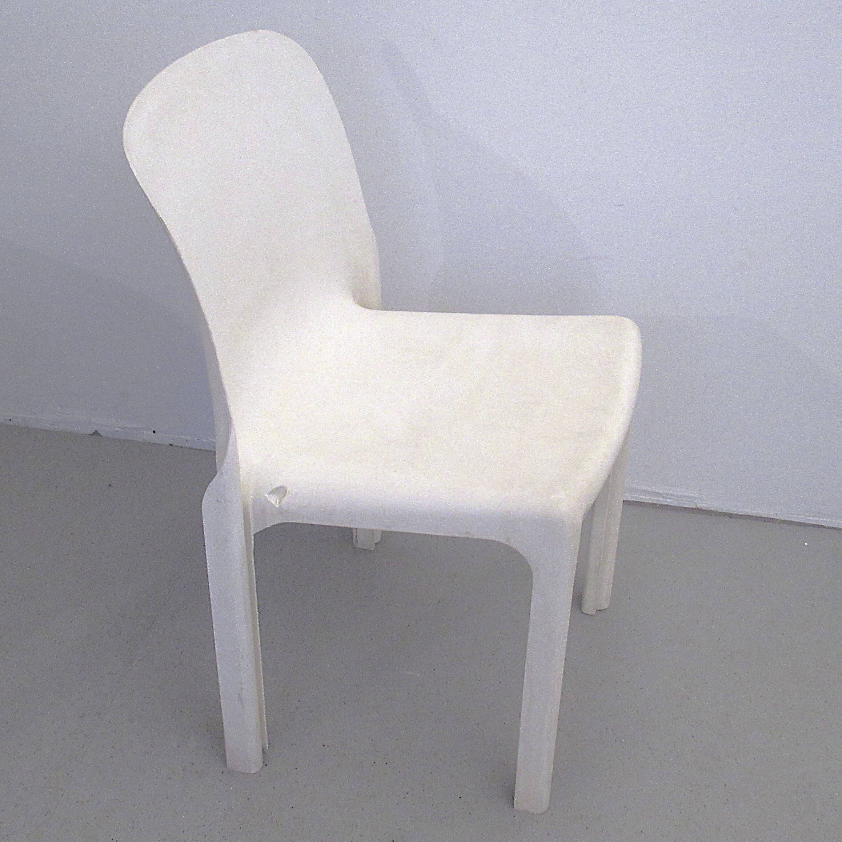 Set of 4 white Selene chairs by Magistretti Artemide
