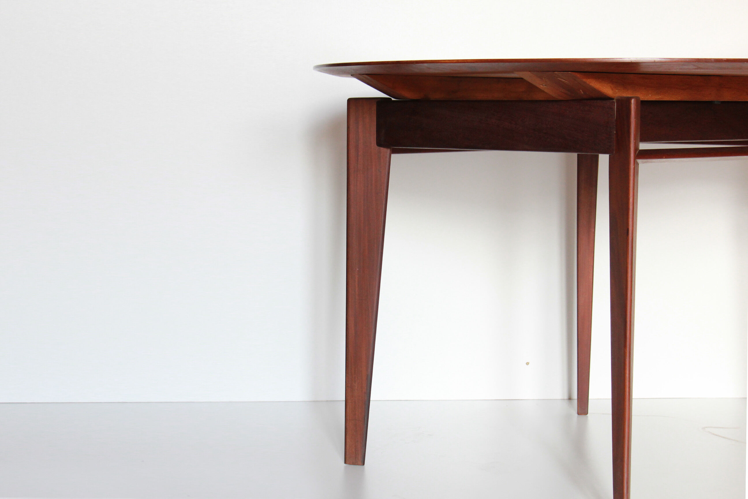 1950s vintage extendible teak dining table by Vittorio Dassi