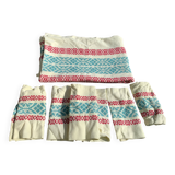 Nappe rectangulaire, linge de maison basque en coton jaune broderies rouges et bleues, vintage