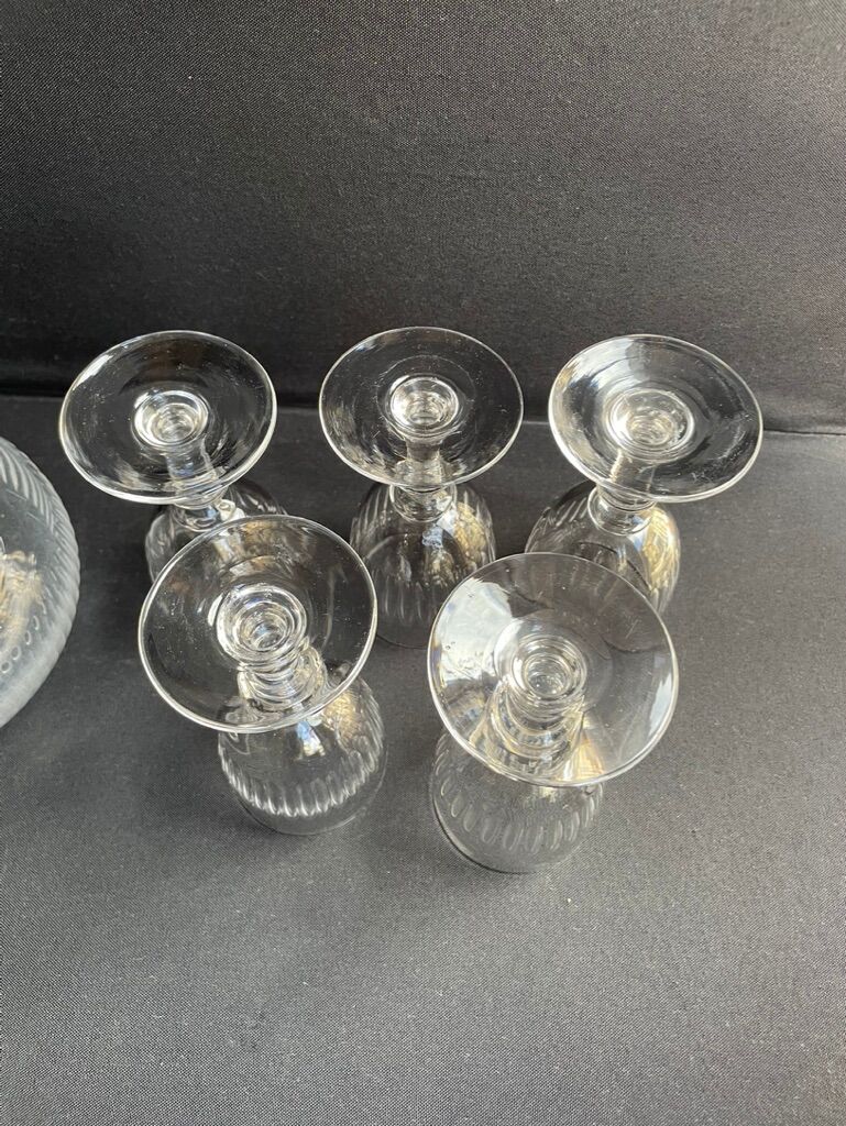 Decanter and 6 crystal cut glasses XIXth