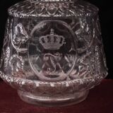 Carafe soufflée à la main et monogrammée F, France XIXe siècle