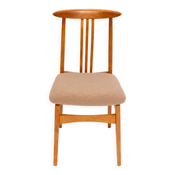 Mid-Century Latte Bouclé Chair, Medium Wood, M. Zielinski, Europe 1960s