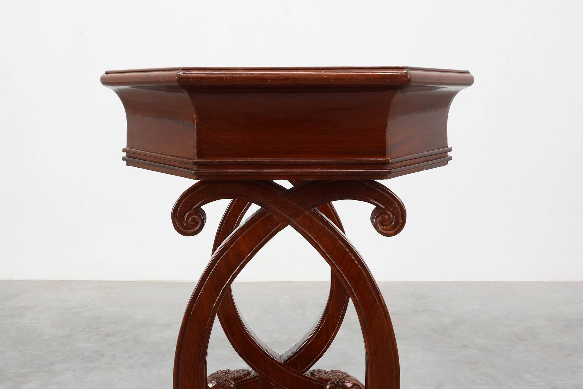 Jardinière Biedermeier en bois, Allemagne vers 1830