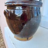 Glazed earthenware pot