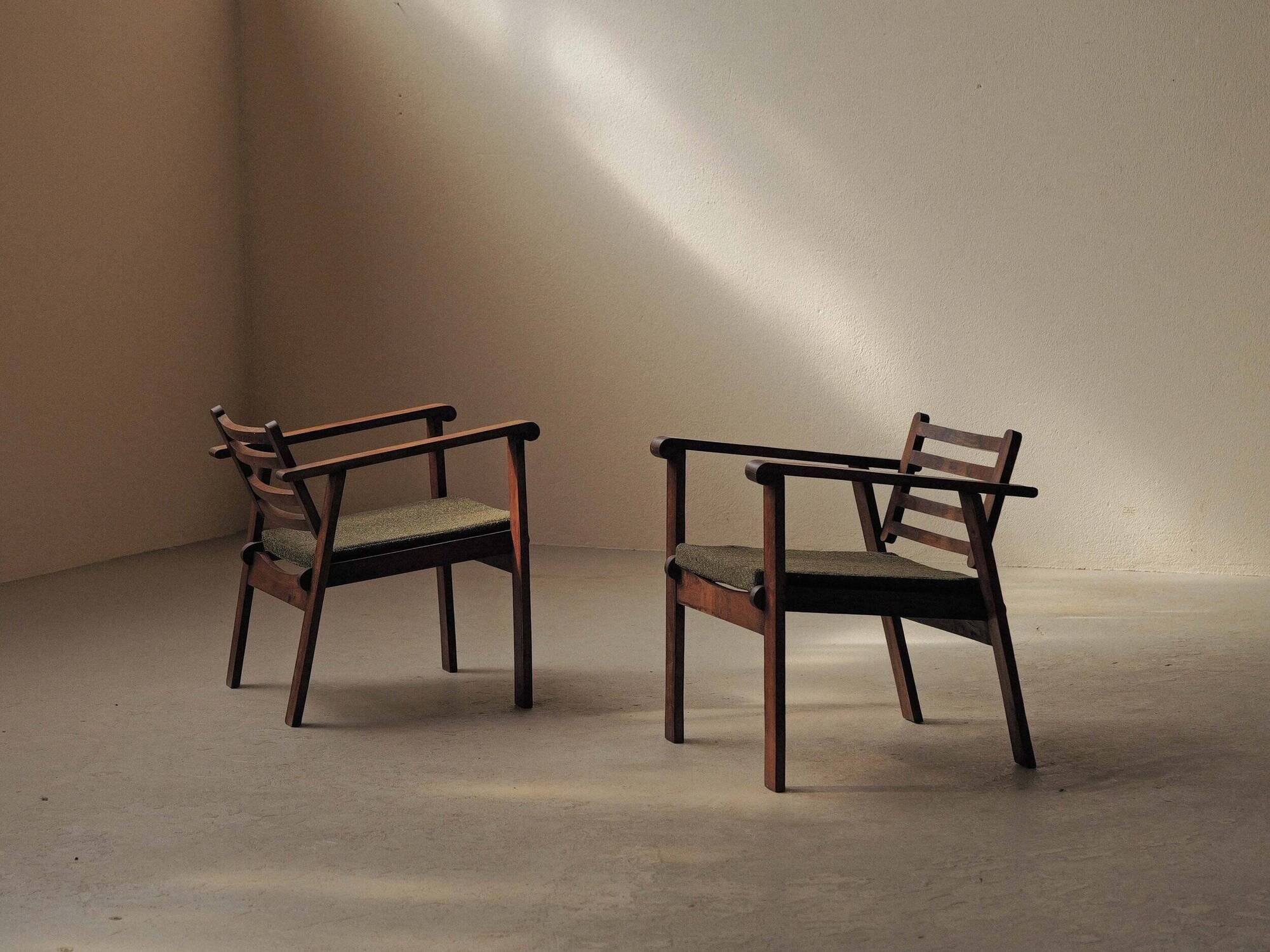 Pair of modernist armchairs in oak, Reconstruction, circa 1940