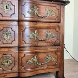 Commode Arbalette époque Louis XIV en noyer massif vers 1700