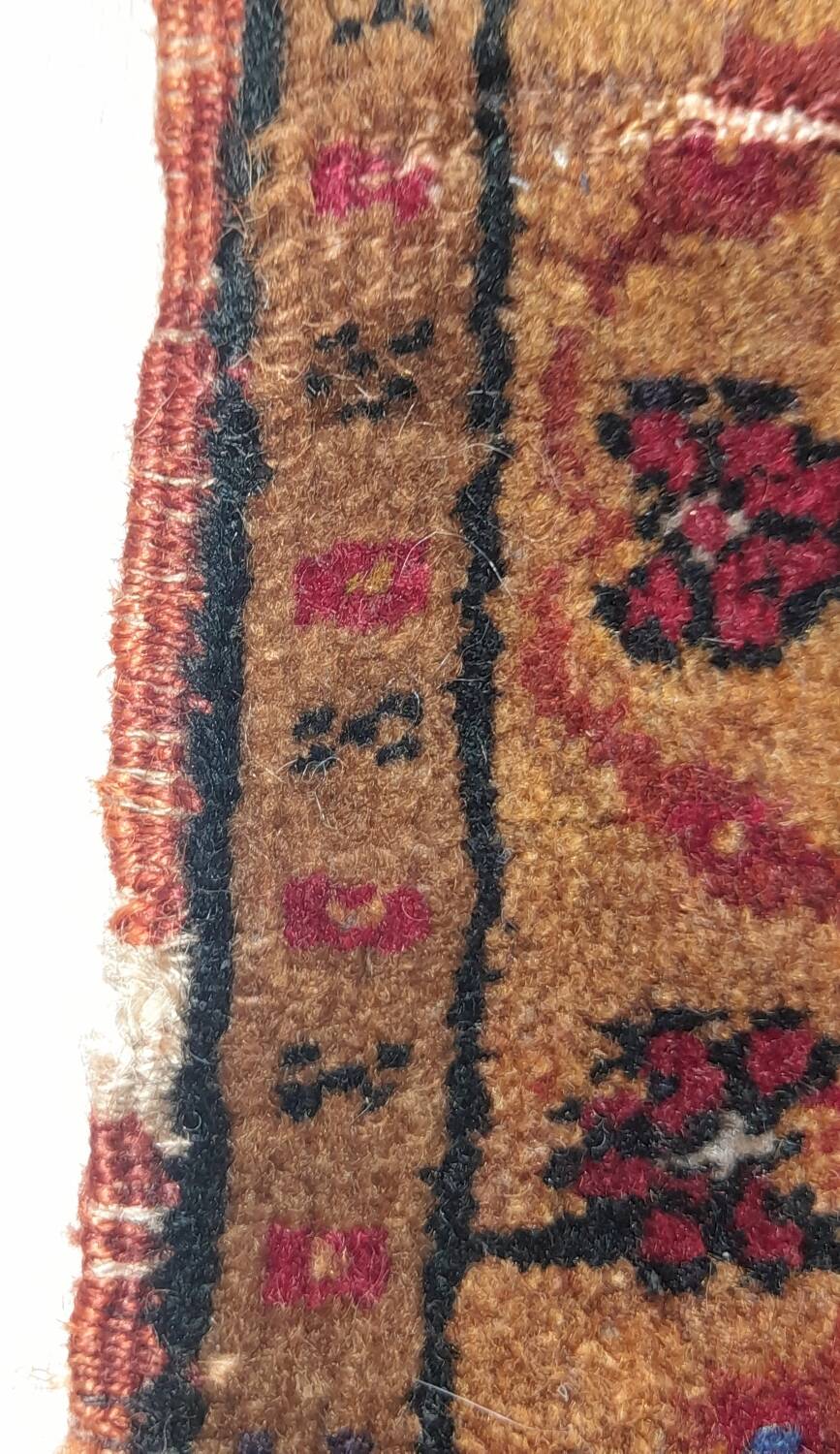 L'âme d'Anatolie : Tapis Tribal Violet Aubergine