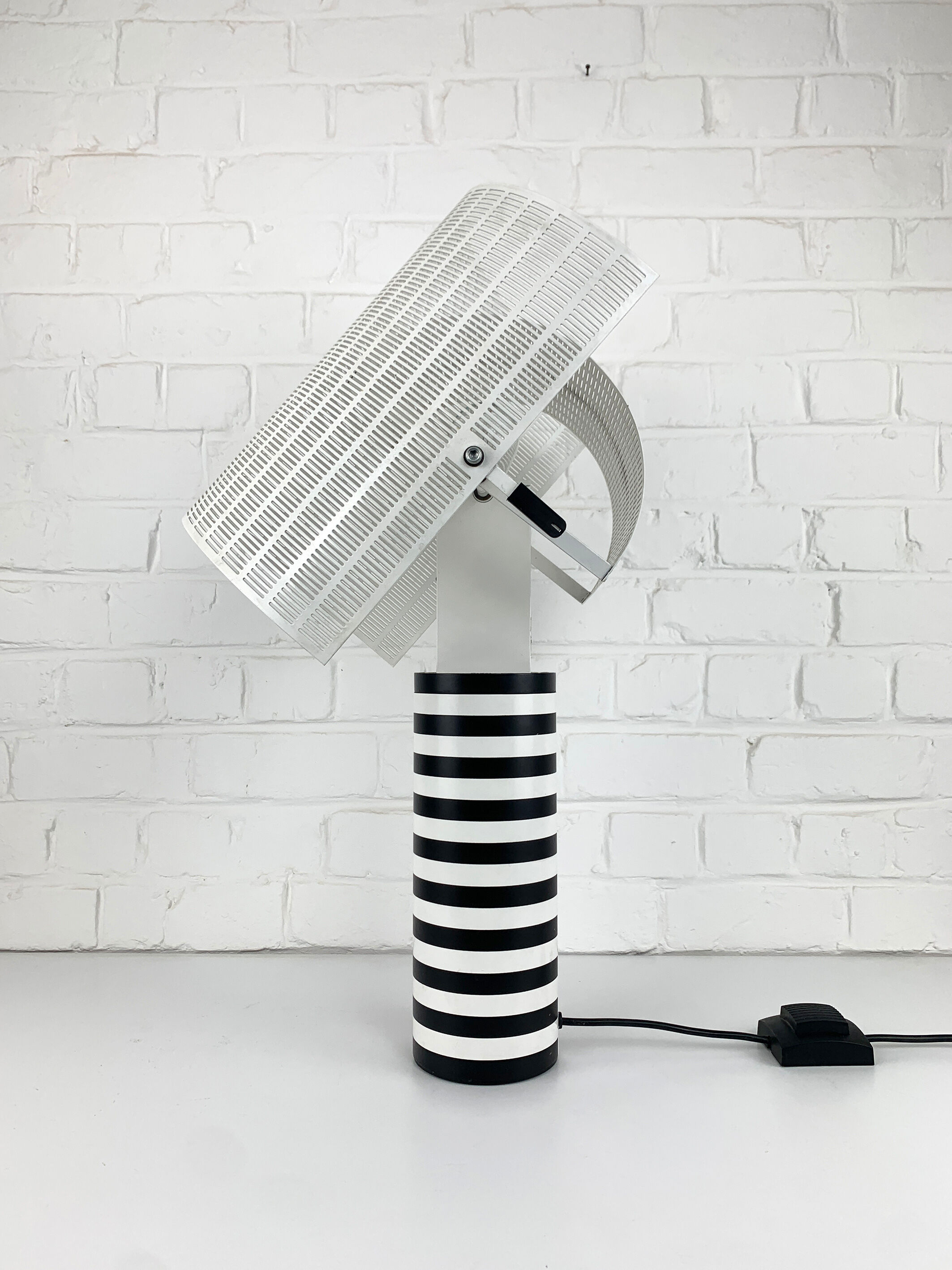 Postmodern table lamp Shogun Design Mario Botta for Artemide, 1980