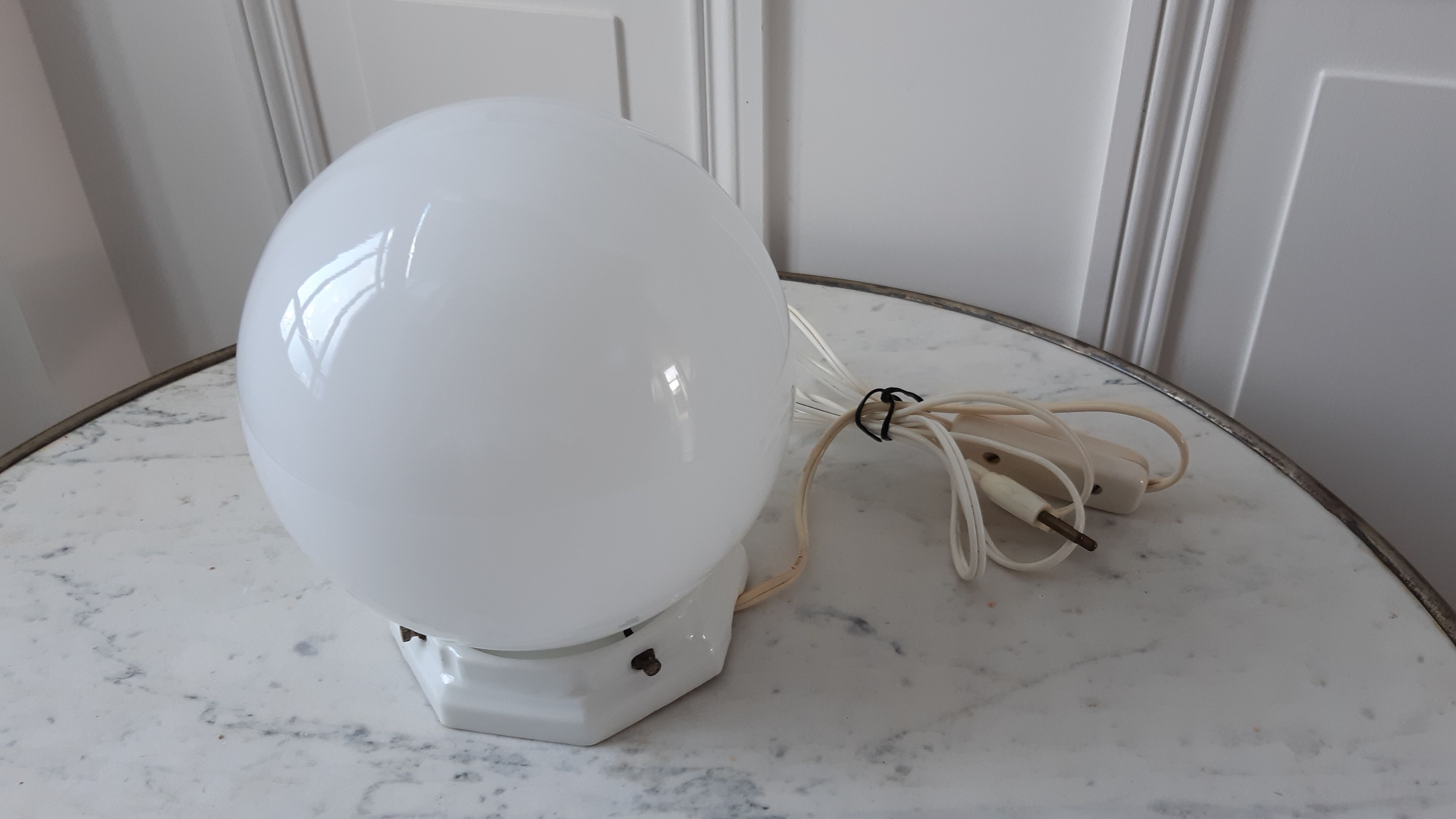 Table lamp ball in opaline and foot porcelain art deco