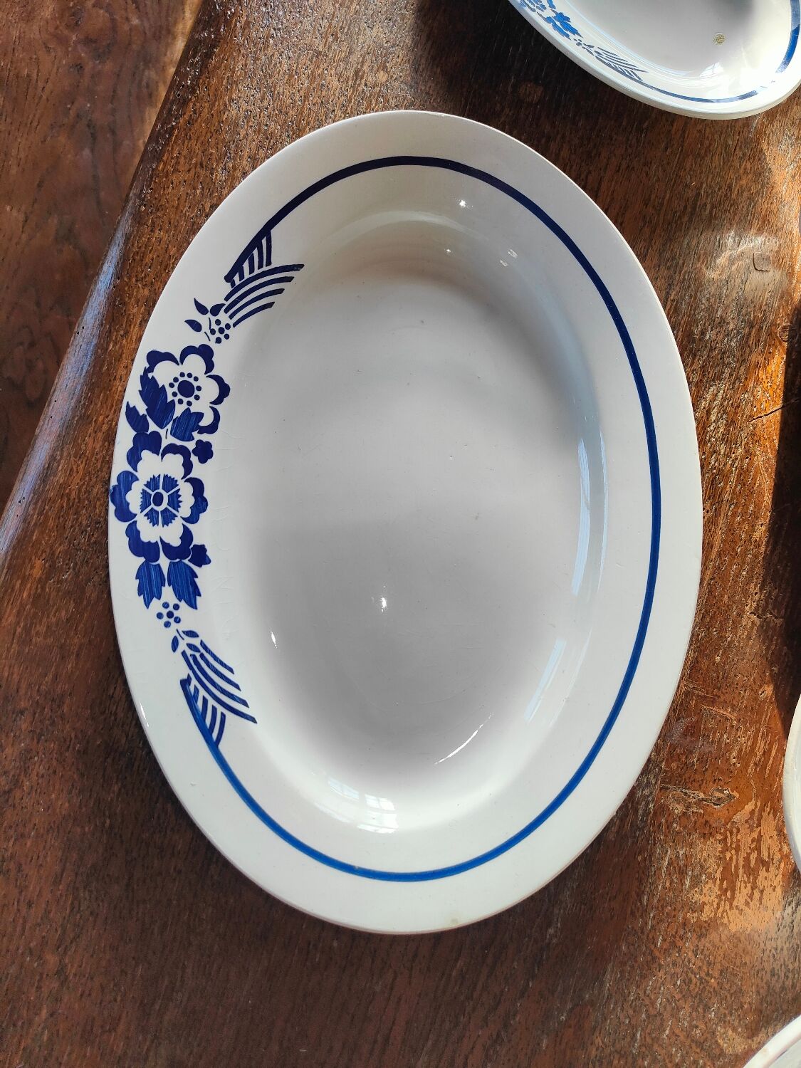 Service of 34 Pieces Wolves Mill and Orchies Hamage France 50s-60s