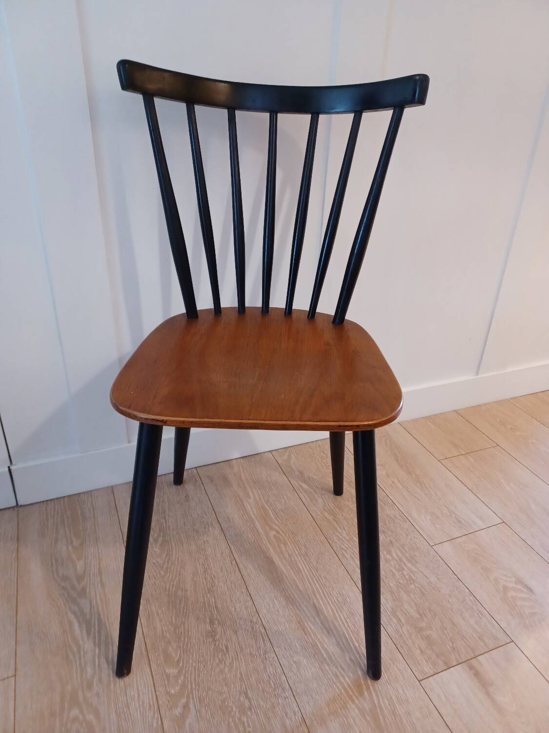 Suite de 4 chaises type Fanett
