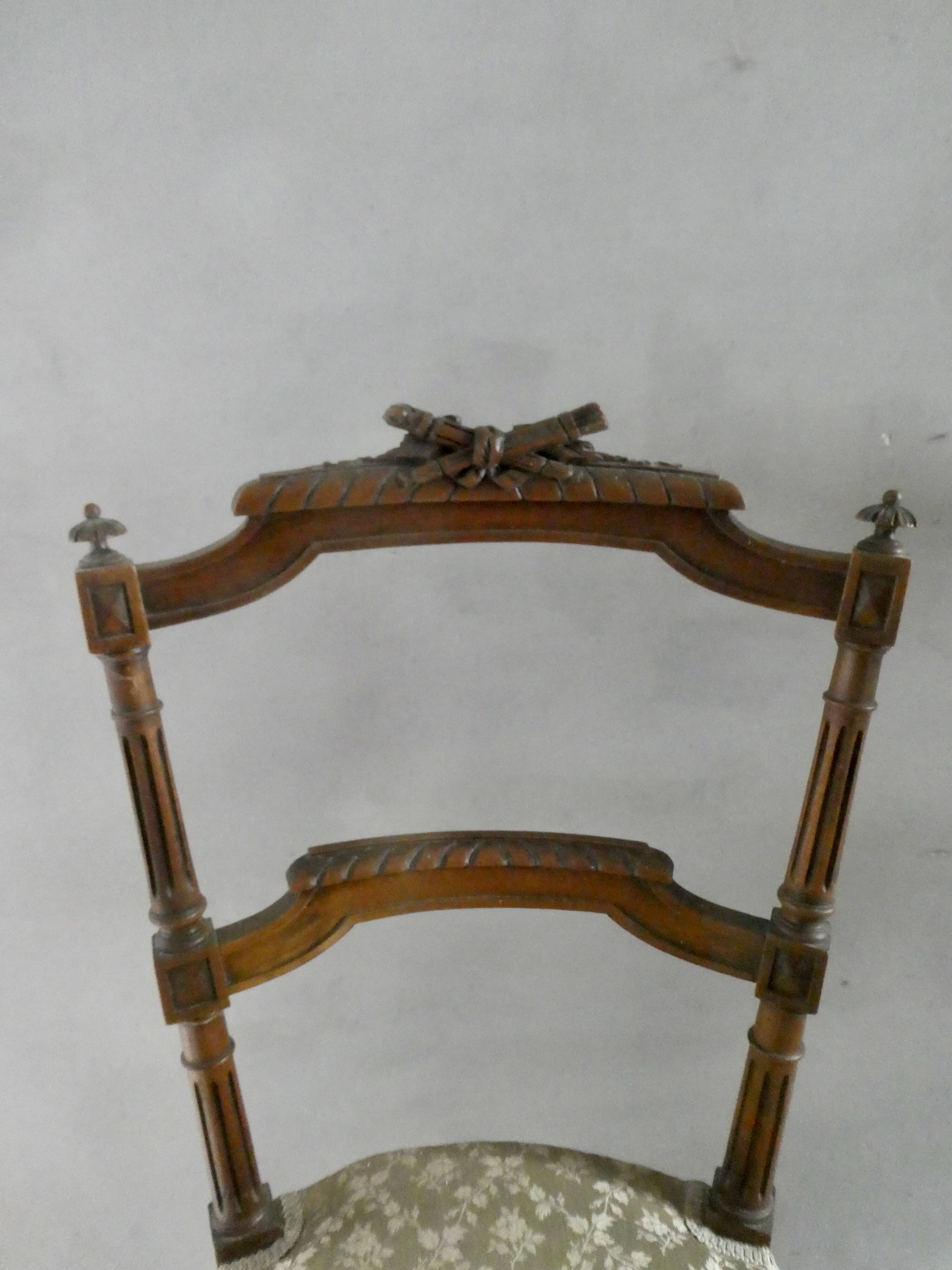 Pair of flying chairs in Louis XVI style