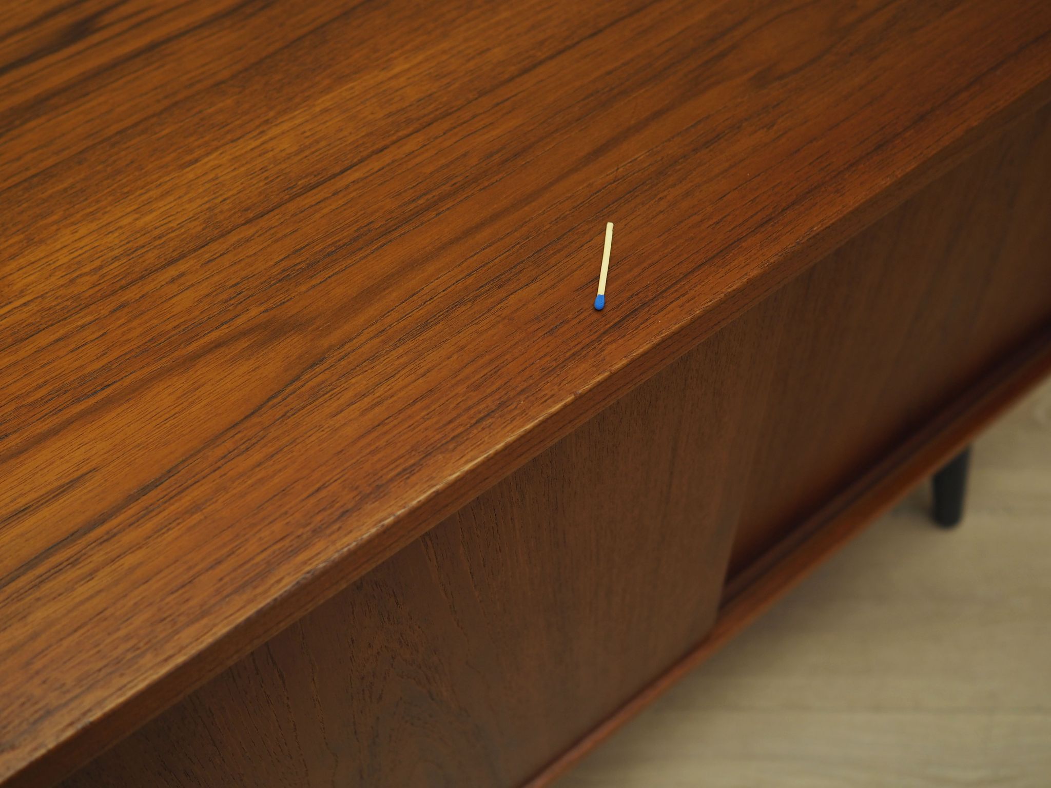 Buffet en teck, design danois, années 1970, production: Danemark