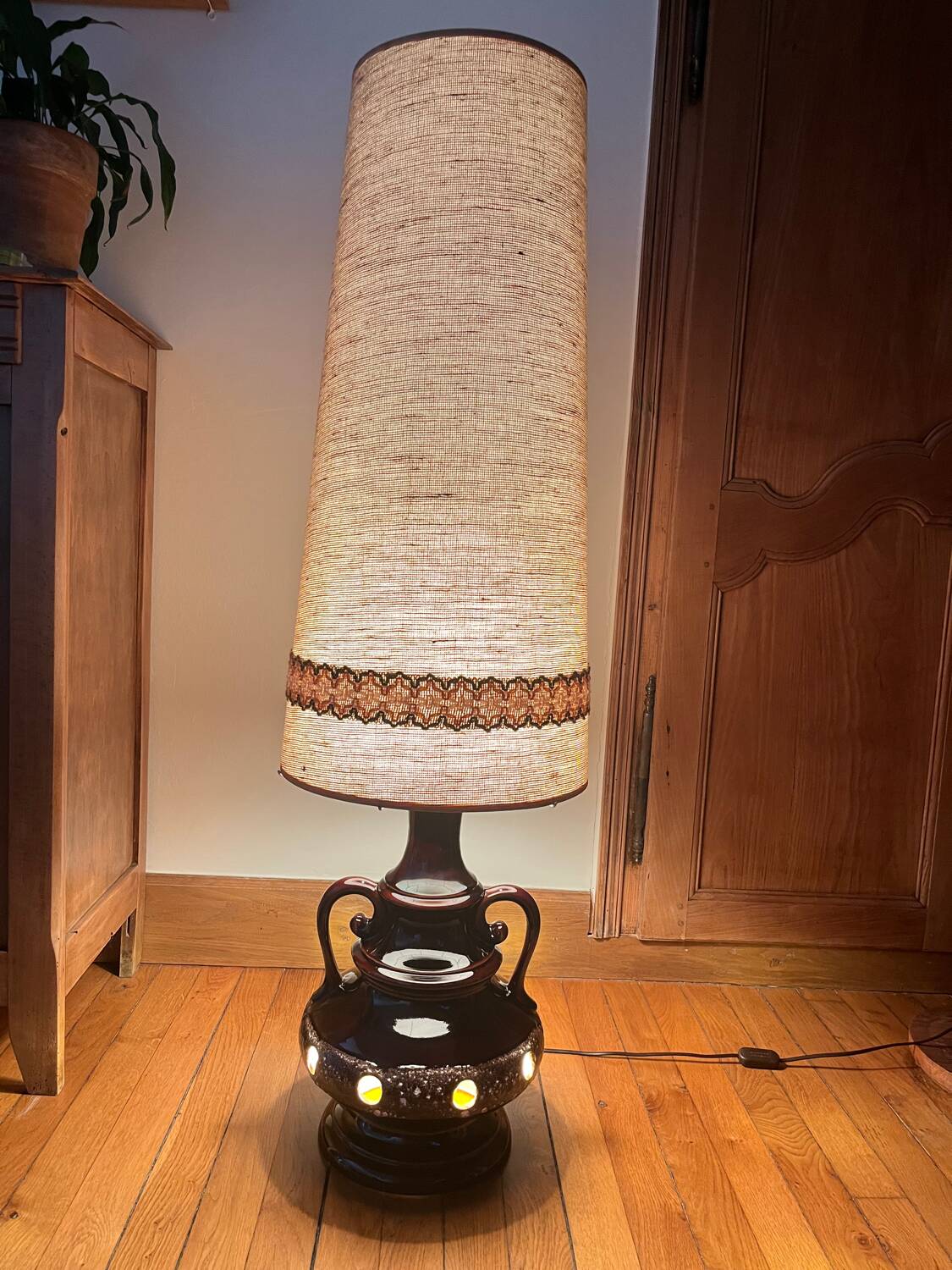 Large vintage 70s ceramic lamp – 1.20m