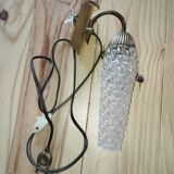 Vintage wall light in brass and textured glass – 60s/70s style