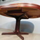 Table ronde en palissandre pied central