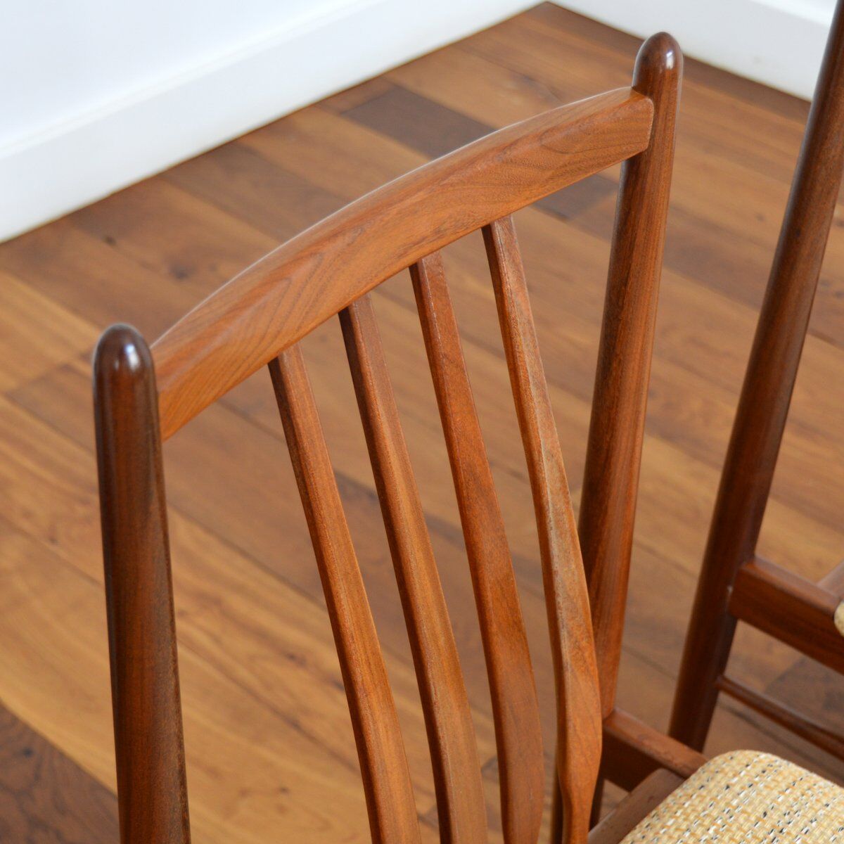 Suite of 4 Scandinavian dining chairs 1960s