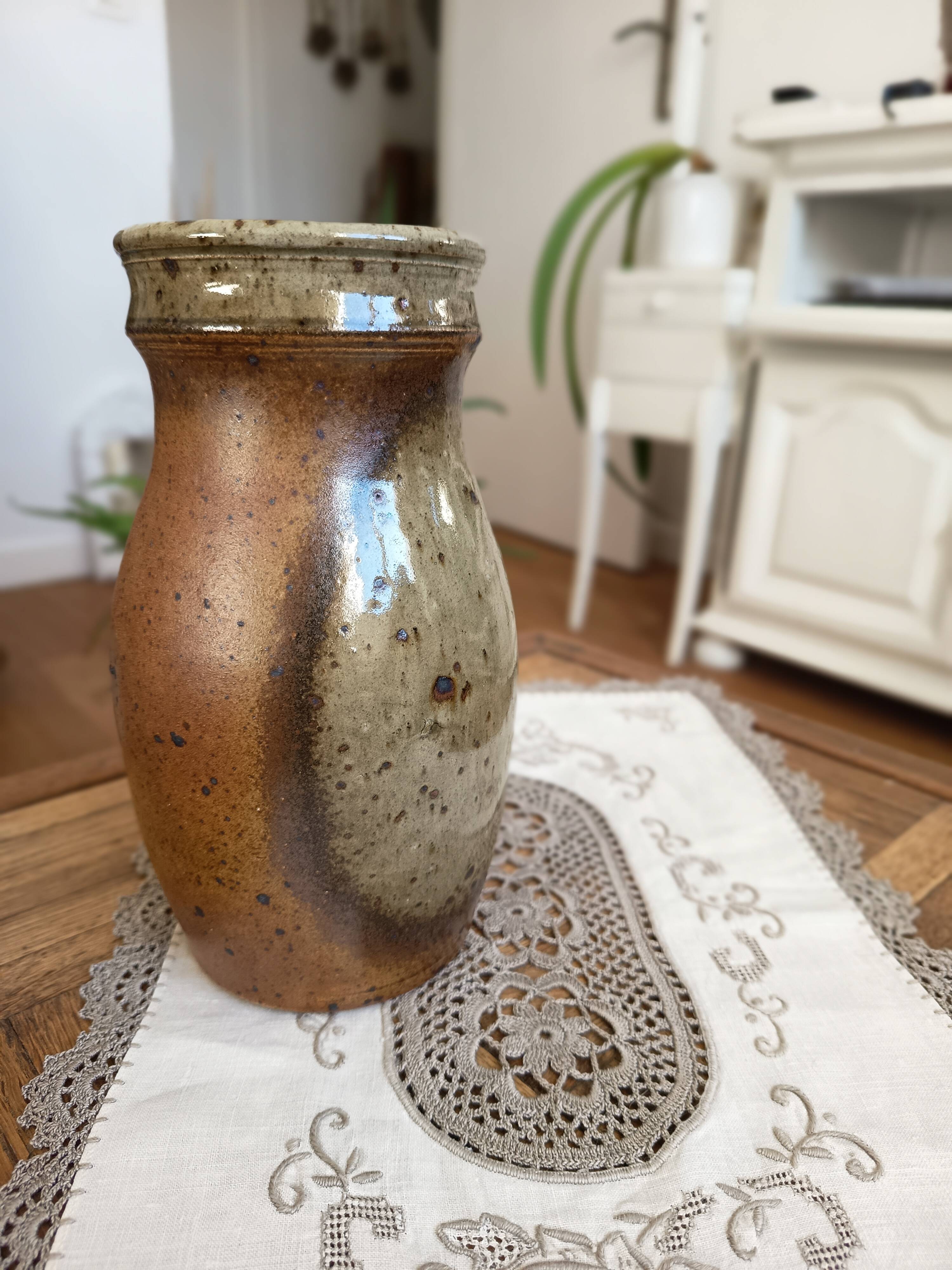 Pyrite stoneware vase, signed Jacques Vilain, La Borne, 1960s-70s.