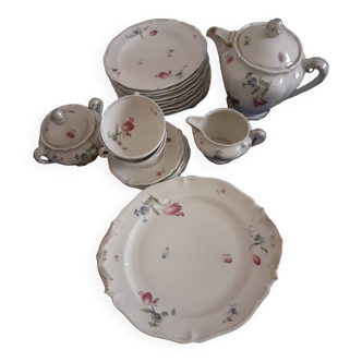Tea and cake service