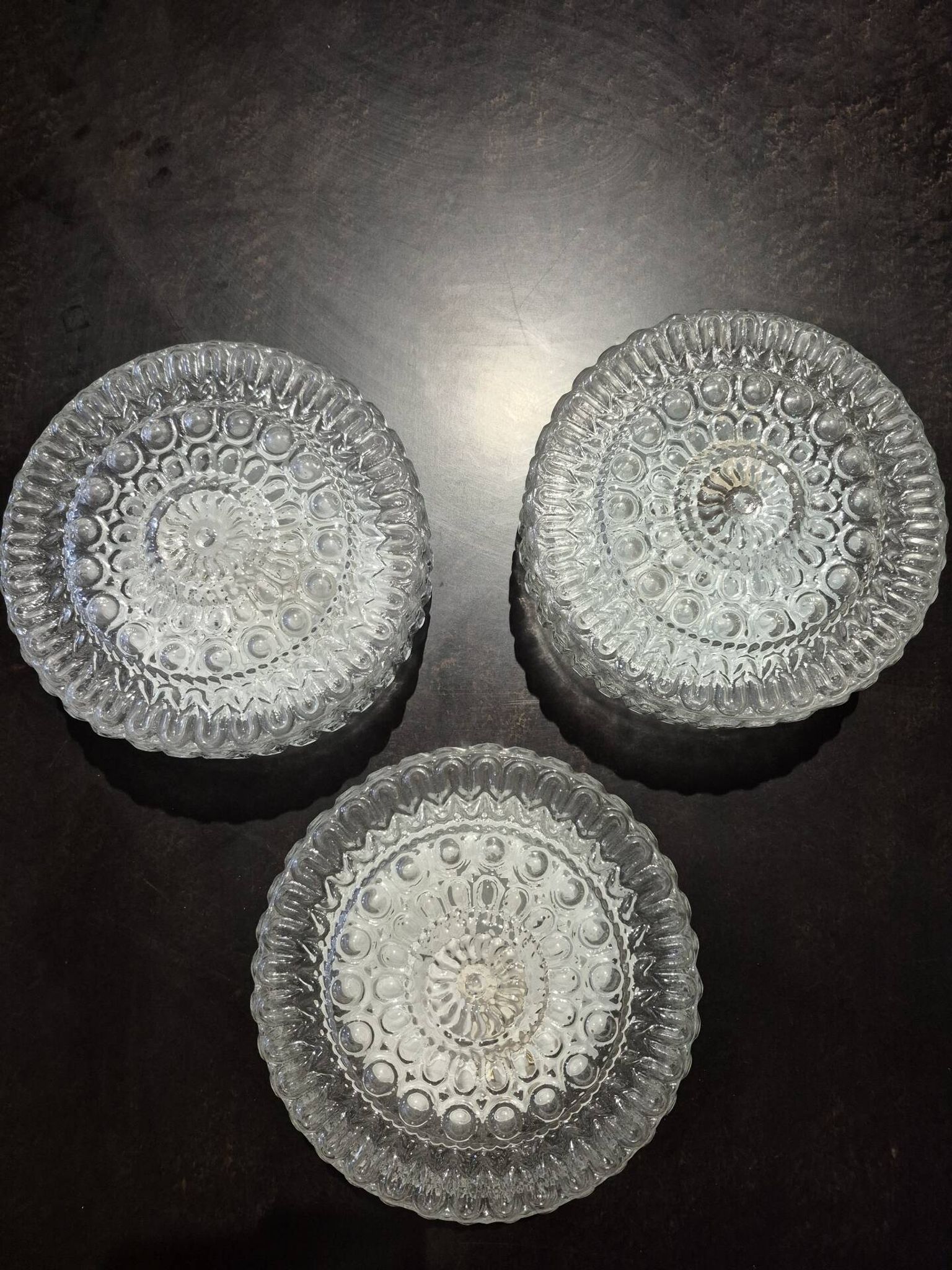 Ensemble 3 - lampe murale plafond ø 24 cm en verre moulé des années 1960