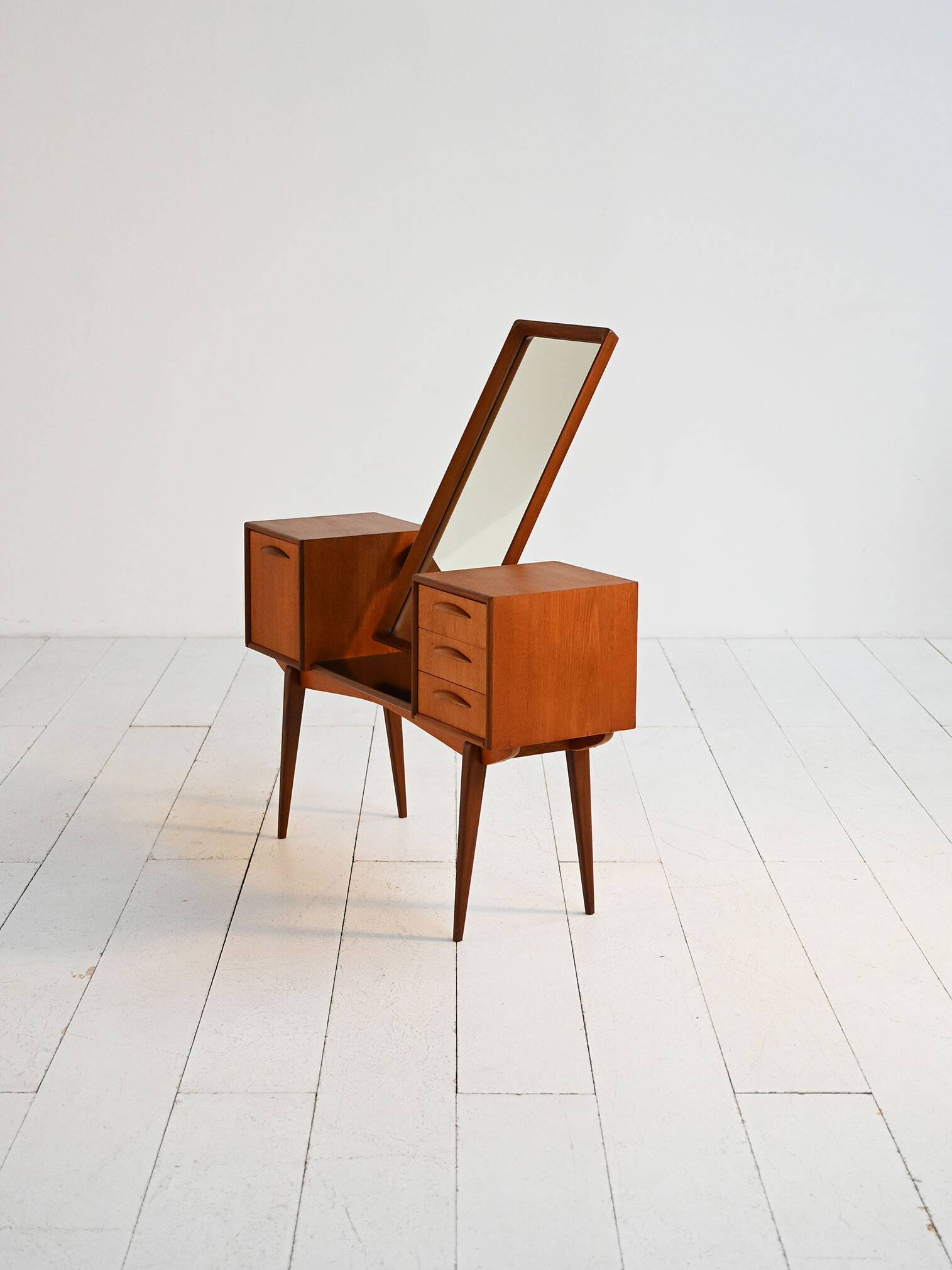 Dressing table “315” by Svante Skogh for Slutarp, 1960s