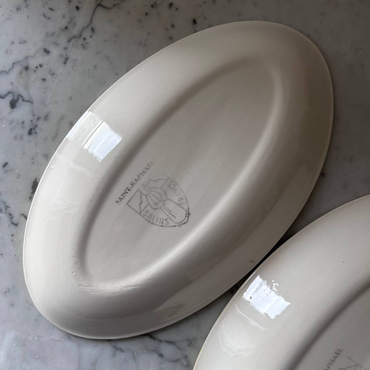 Pair of earthenware serving dishes from Salins pottery