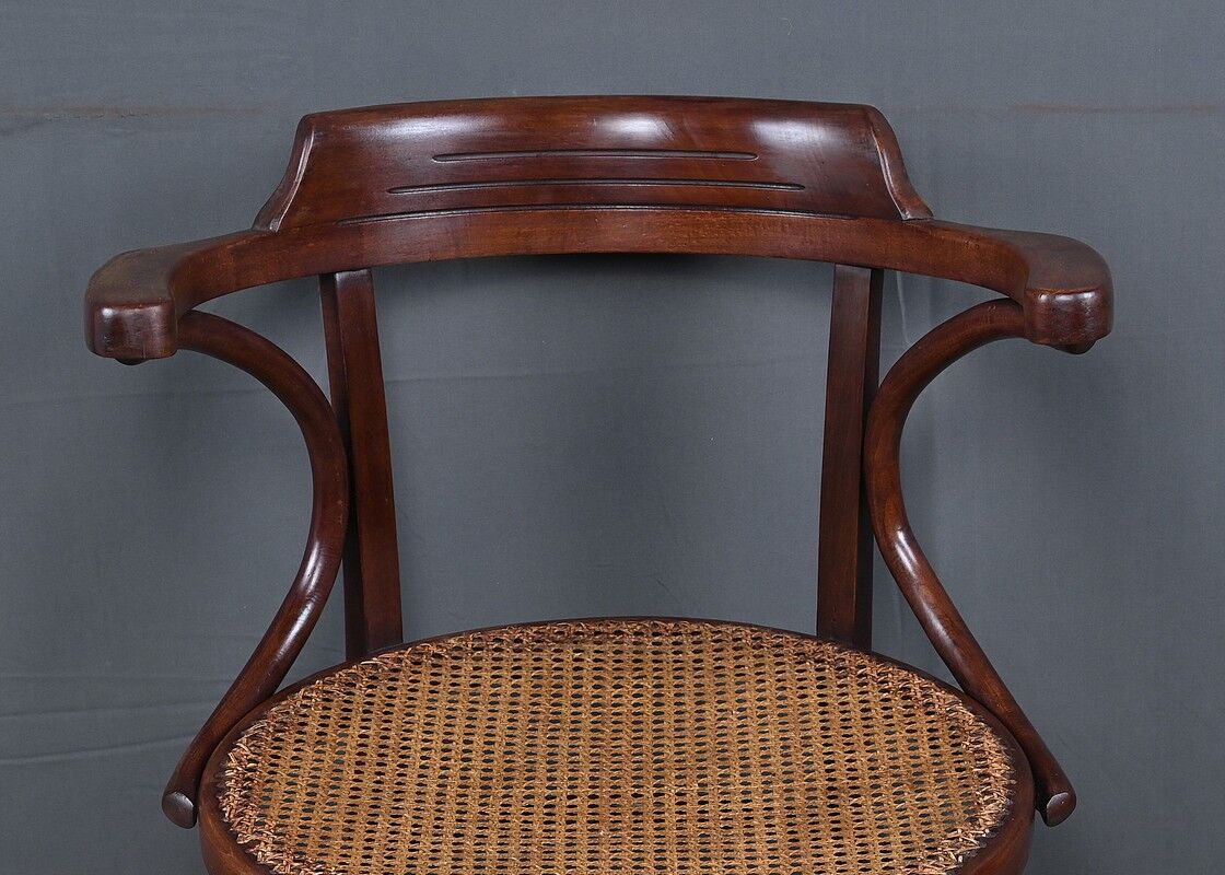 Curved beech armchair, Baumann house – early 20th century